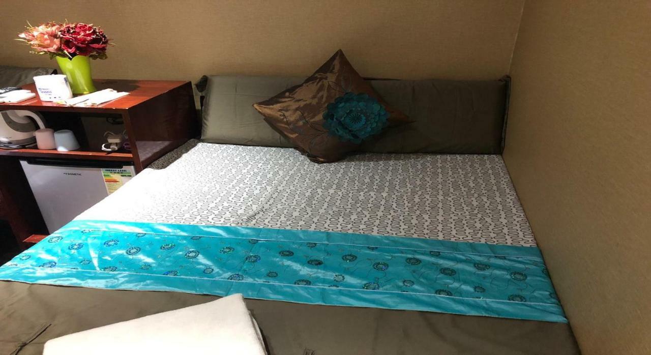 Rich Hostel Хонконг Екстериор снимка